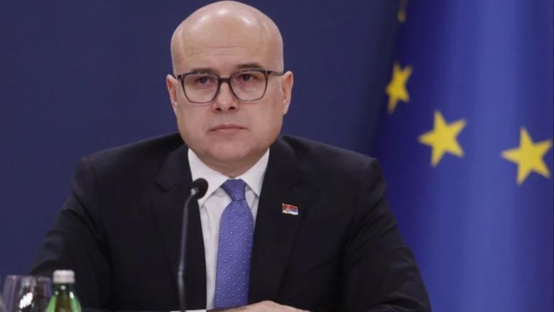 Protestat masive në Serbi, kryeministri jep dorëheqjen